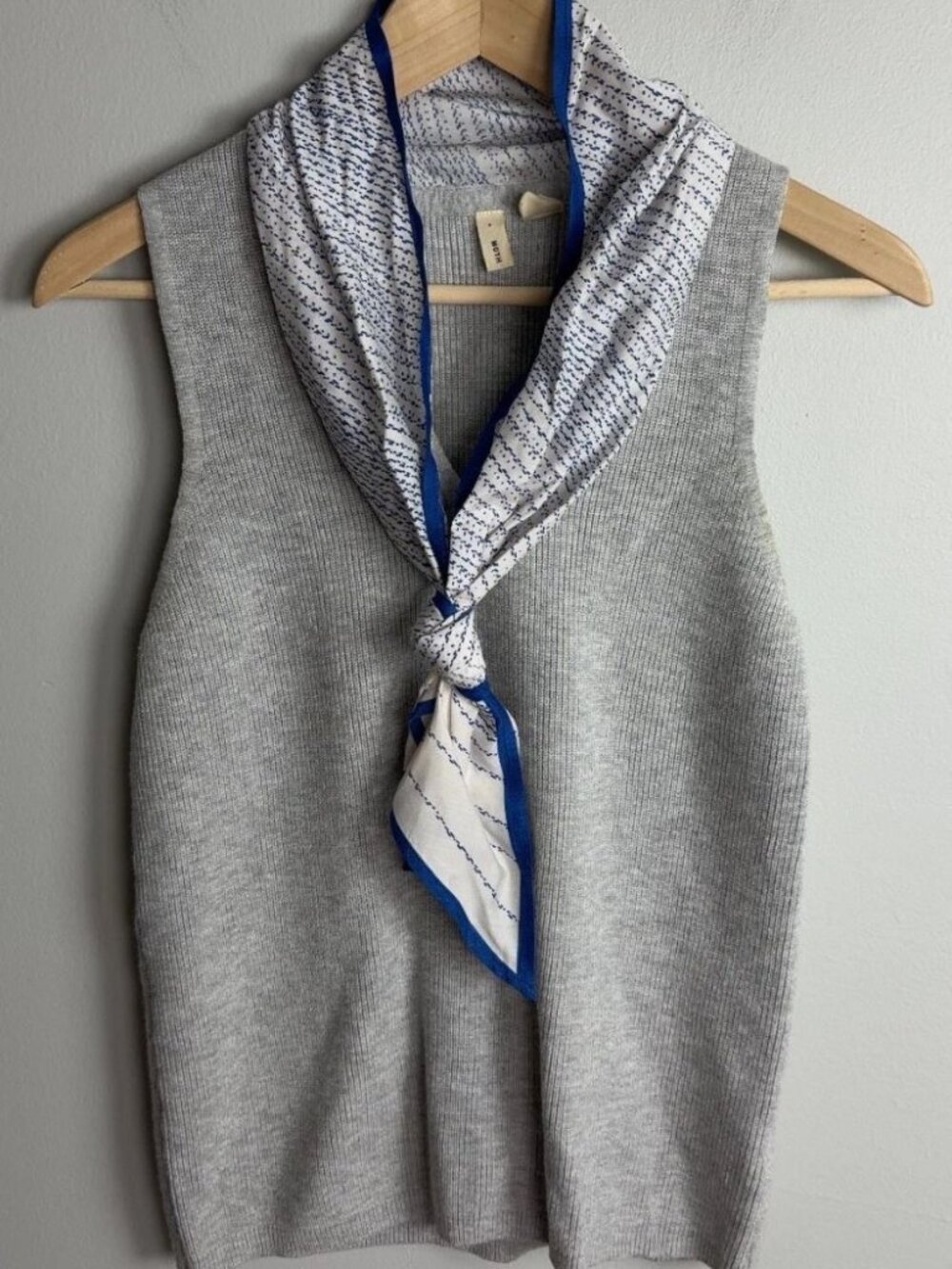Anthropologie Moth Gray Sleeveless Knit Sweater Vest Scarf Neck Top Medium Wm’s